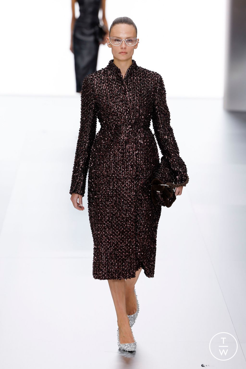 Fashion Week Paris Spring/Summer 2024 look 10 from the Fendi collection couture
