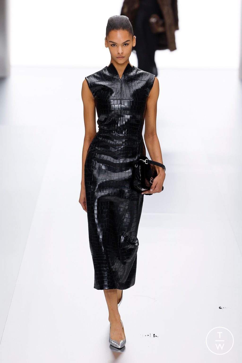 Fashion Week Paris Spring/Summer 2024 look 11 from the Fendi collection 高级定制