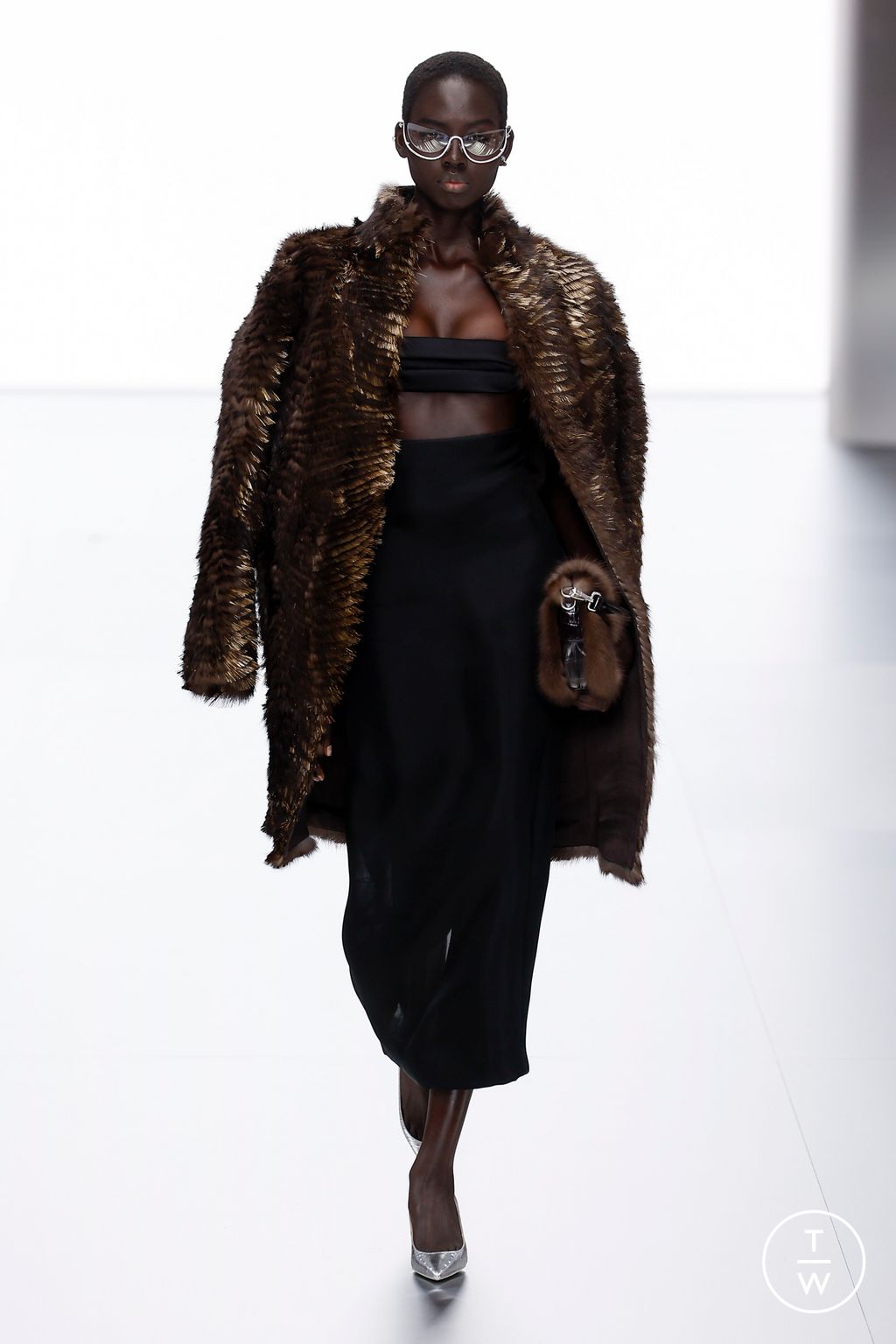 Fashion Week Paris Spring/Summer 2024 look 12 from the Fendi collection couture