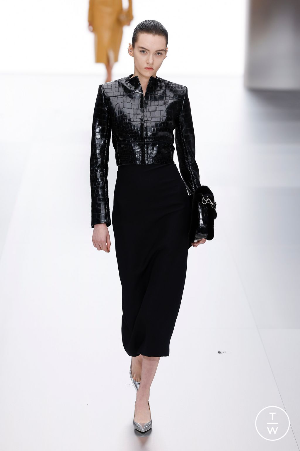Fashion Week Paris Spring/Summer 2024 look 13 from the Fendi collection 高级定制