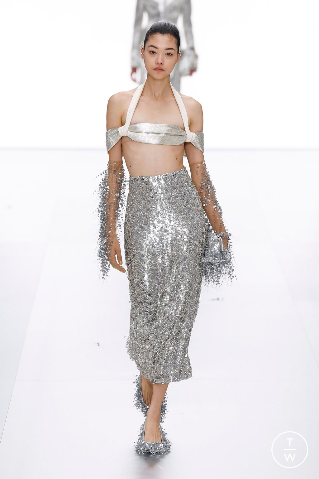 Fashion Week Paris Spring/Summer 2024 look 37 from the Fendi collection couture