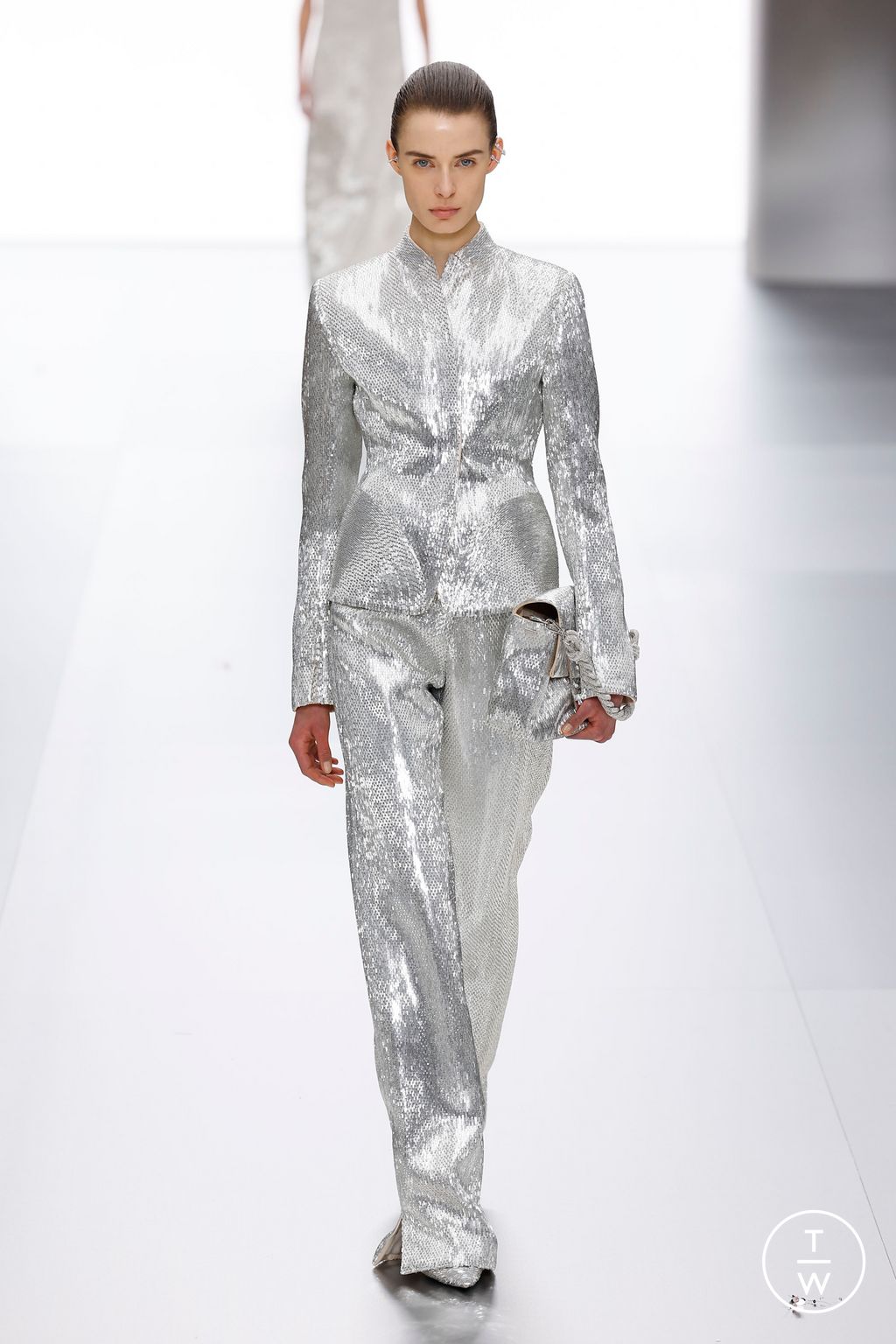 Fashion Week Paris Spring/Summer 2024 look 38 from the Fendi collection 高级定制