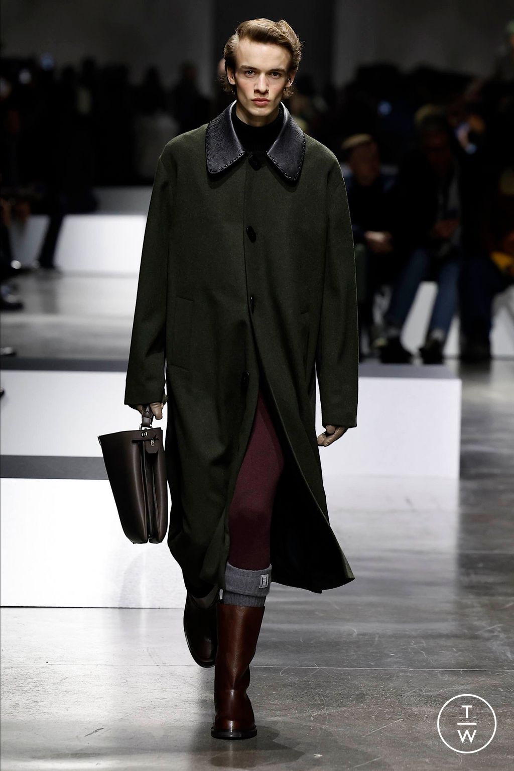 Fashion Week Milan Fall/Winter 2024 look 2 de la collection Fendi menswear