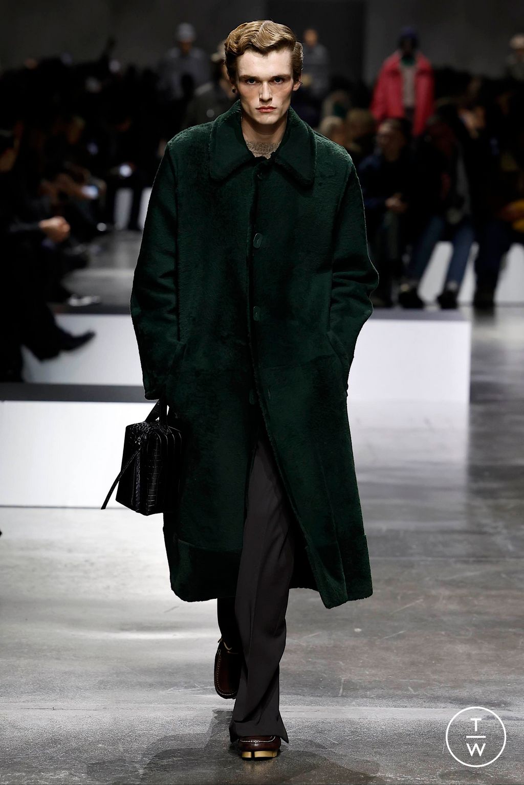 Fashion Week Milan Fall/Winter 2024 look 25 from the Fendi collection menswear