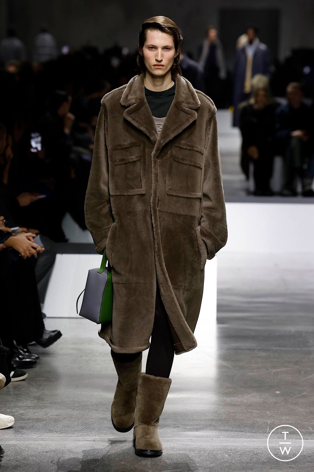 Fashion Week Milan Fall/Winter 2024 look 30 from the Fendi collection menswear