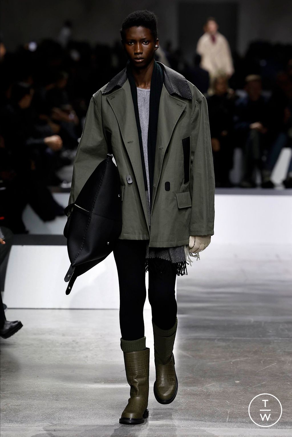 Fashion Week Milan Fall/Winter 2024 look 31 de la collection Fendi menswear