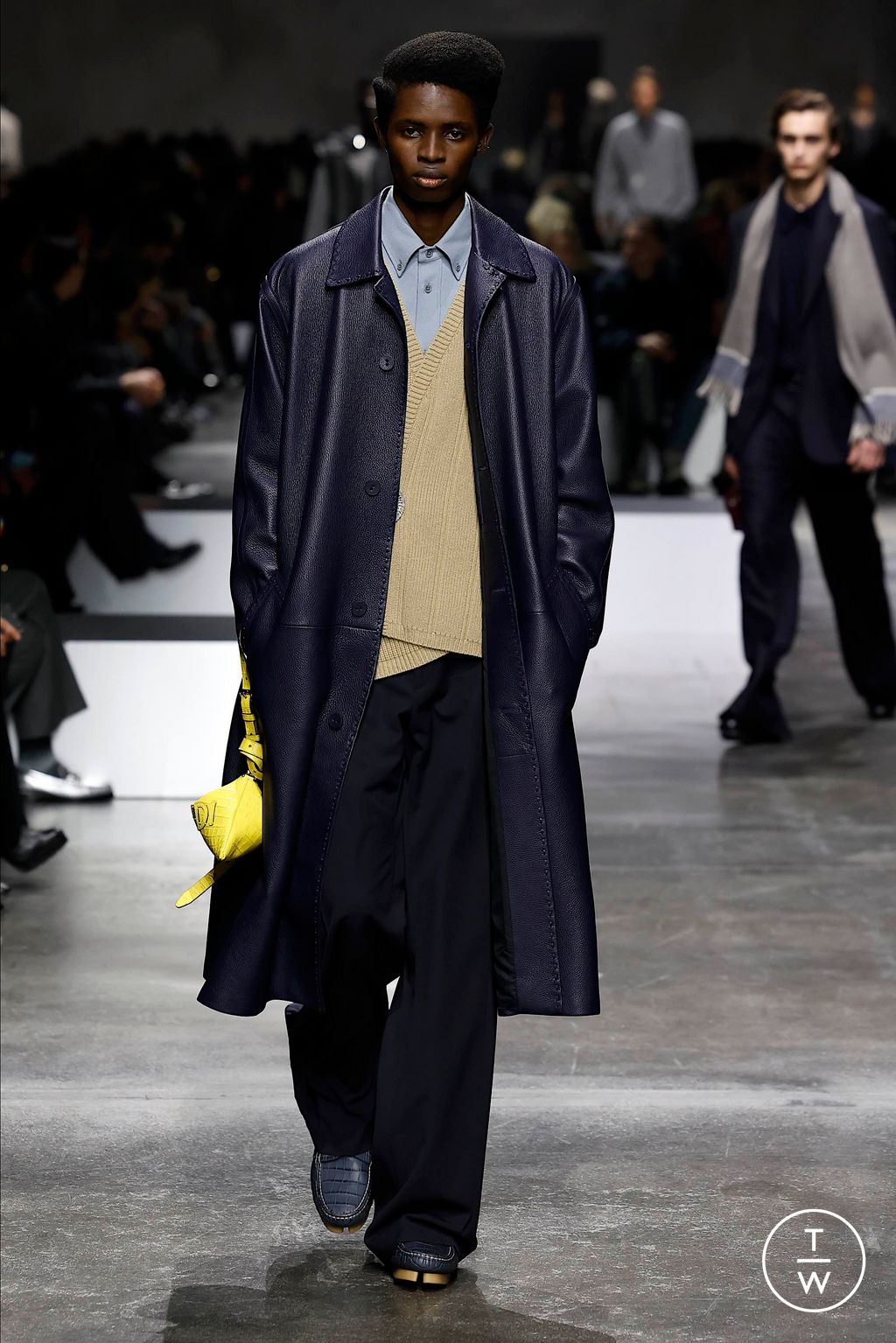 Fashion Week Milan Fall/Winter 2024 look 39 de la collection Fendi menswear