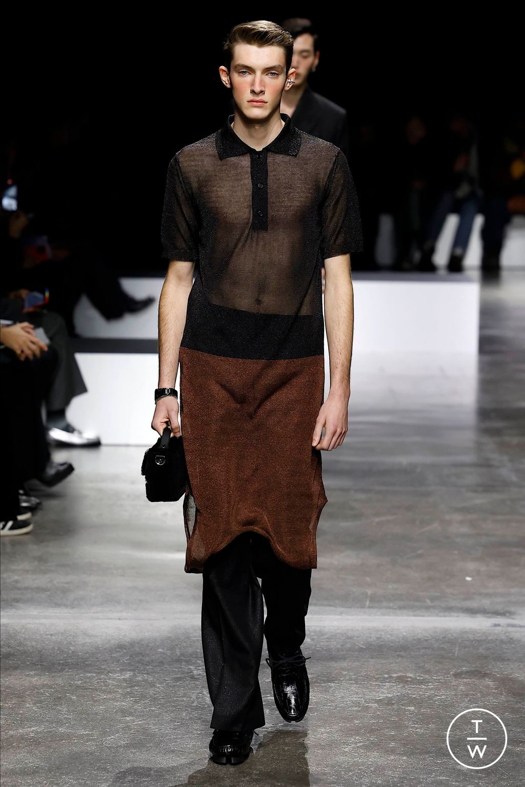 Fashion Week Milan Fall/Winter 2024 look 55 from the Fendi collection 男装