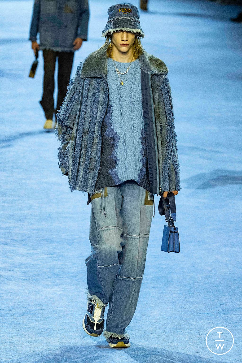 Fashion Week Milan Spring/Summer 2023 look 10 from the Fendi collection 男装