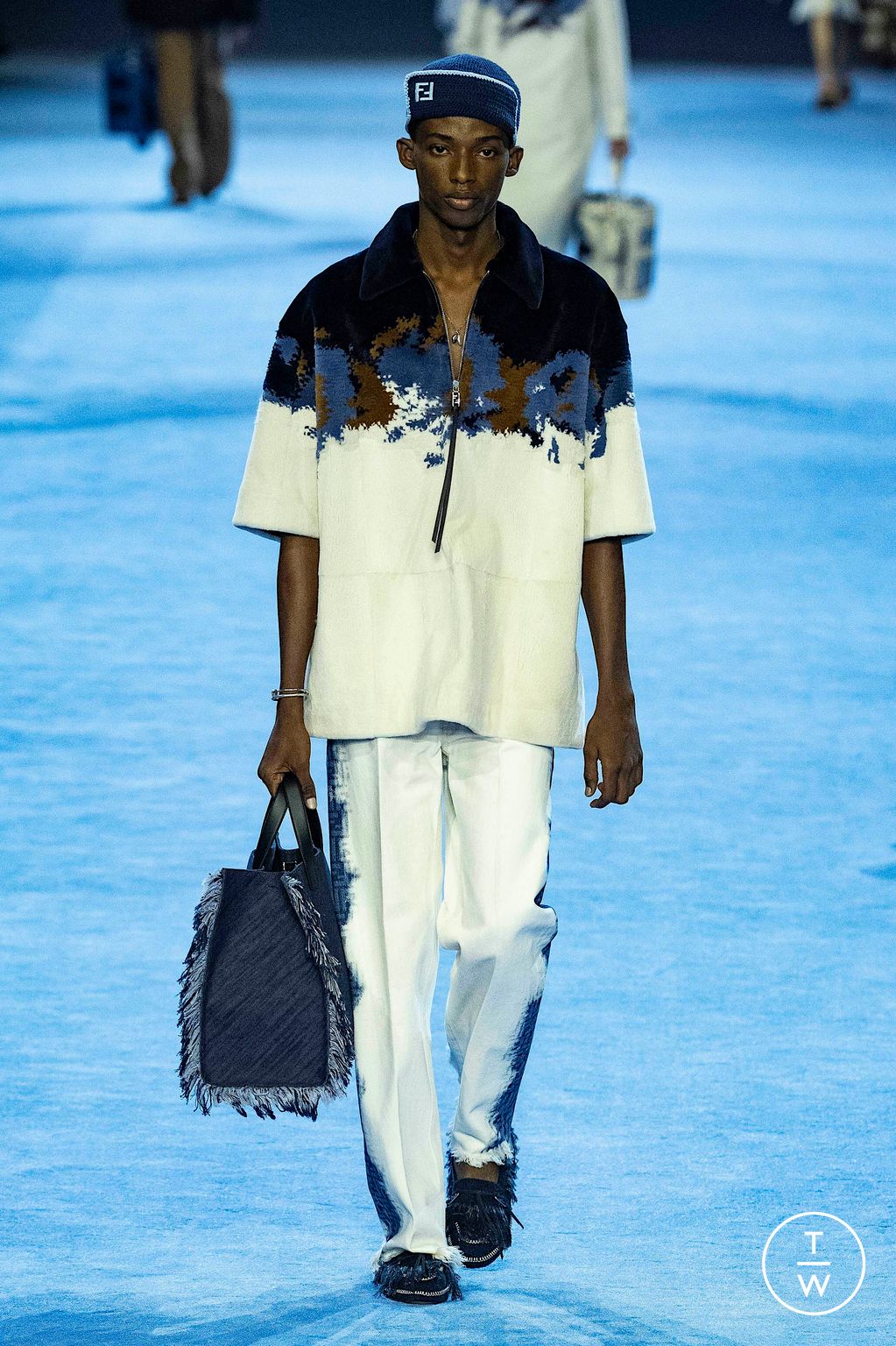 Fashion Week Milan Spring/Summer 2023 look 21 from the Fendi collection 男装