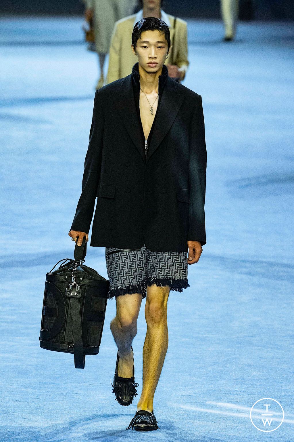Fashion Week Milan Spring/Summer 2023 look 25 from the Fendi collection 男装