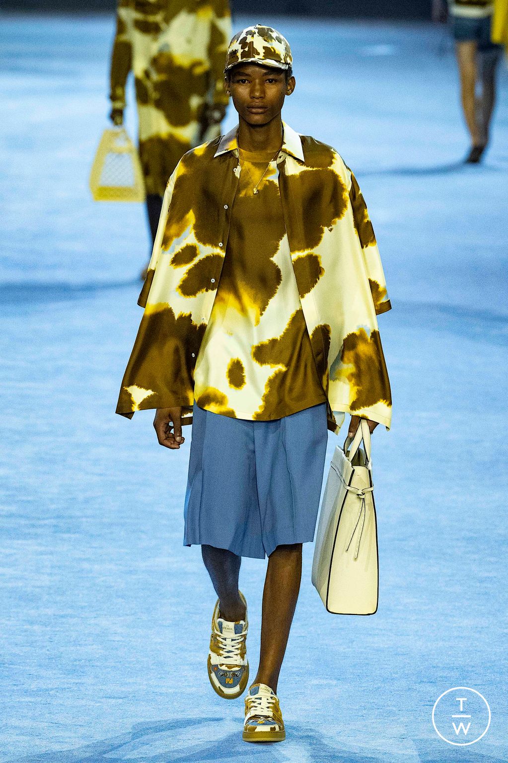 Fashion Week Milan Spring/Summer 2023 look 40 from the Fendi collection 男装