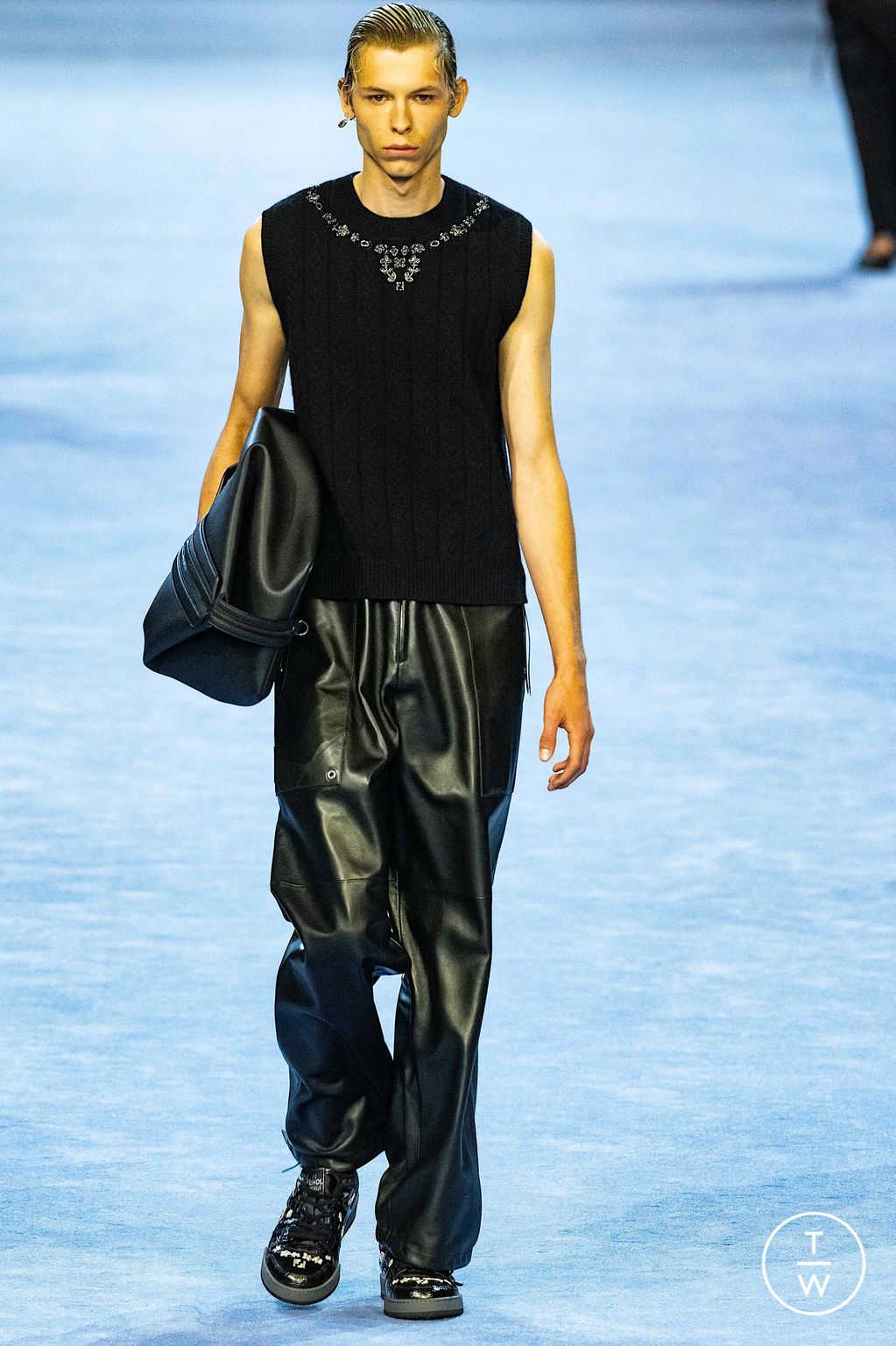 Fashion Week Milan Spring/Summer 2023 look 53 from the Fendi collection 男装