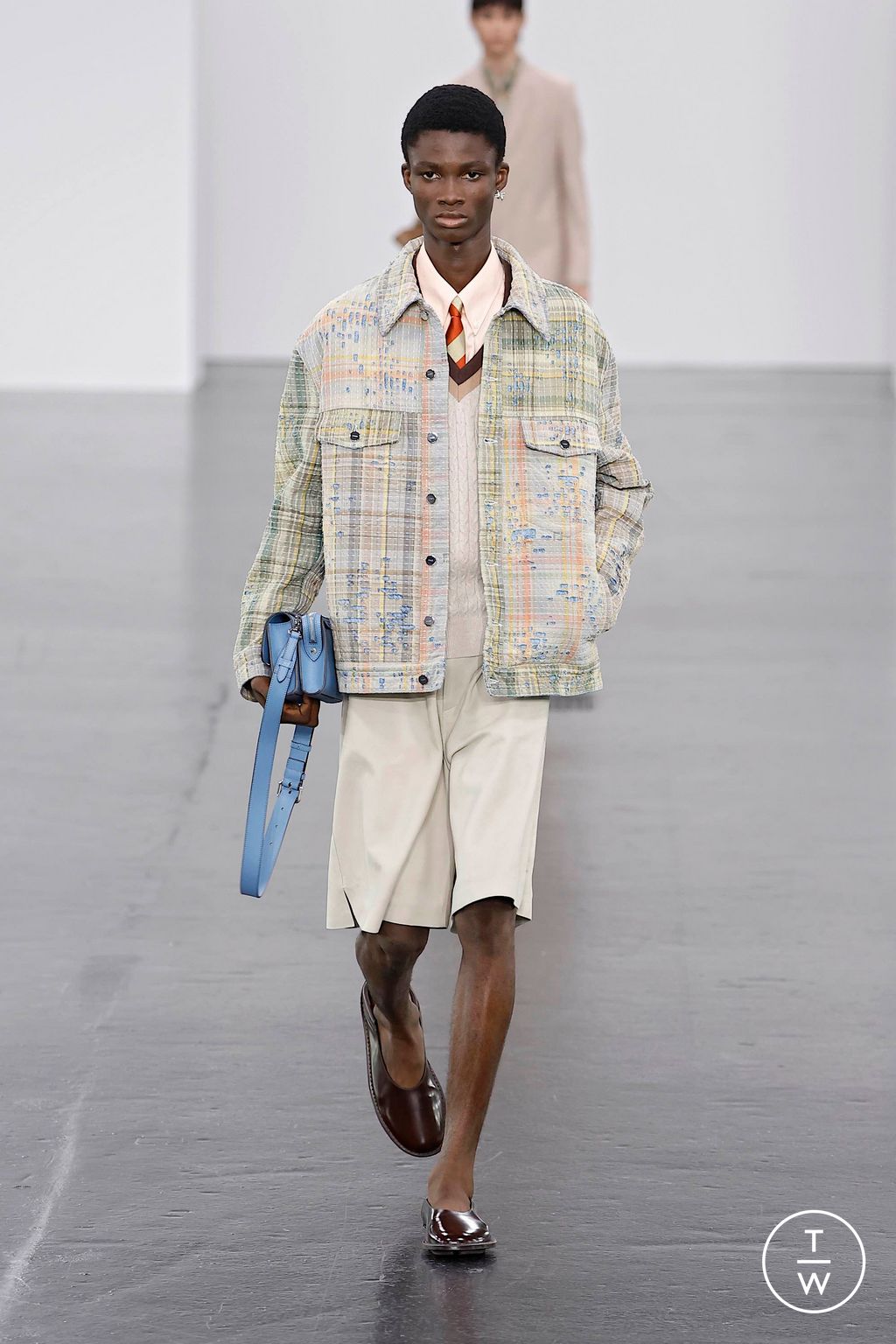 Fashion Week Milan Spring-Summer 2025 look 10 from the Fendi collection 男装
