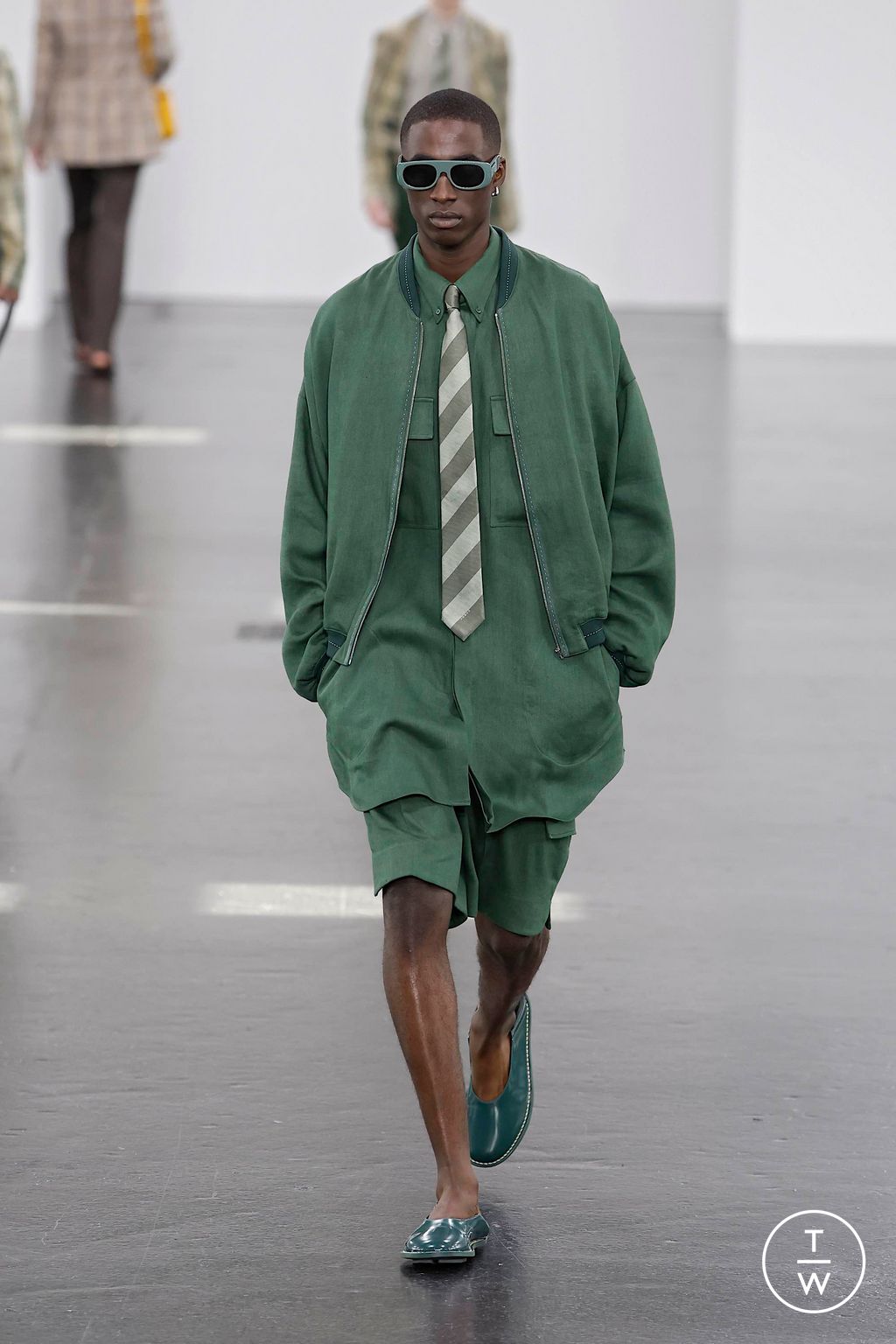 Fashion Week Milan Spring-Summer 2025 look 19 from the Fendi collection menswear