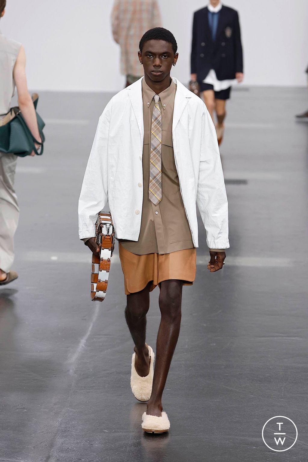 Fashion Week Milan Spring-Summer 2025 look 22 from the Fendi collection menswear
