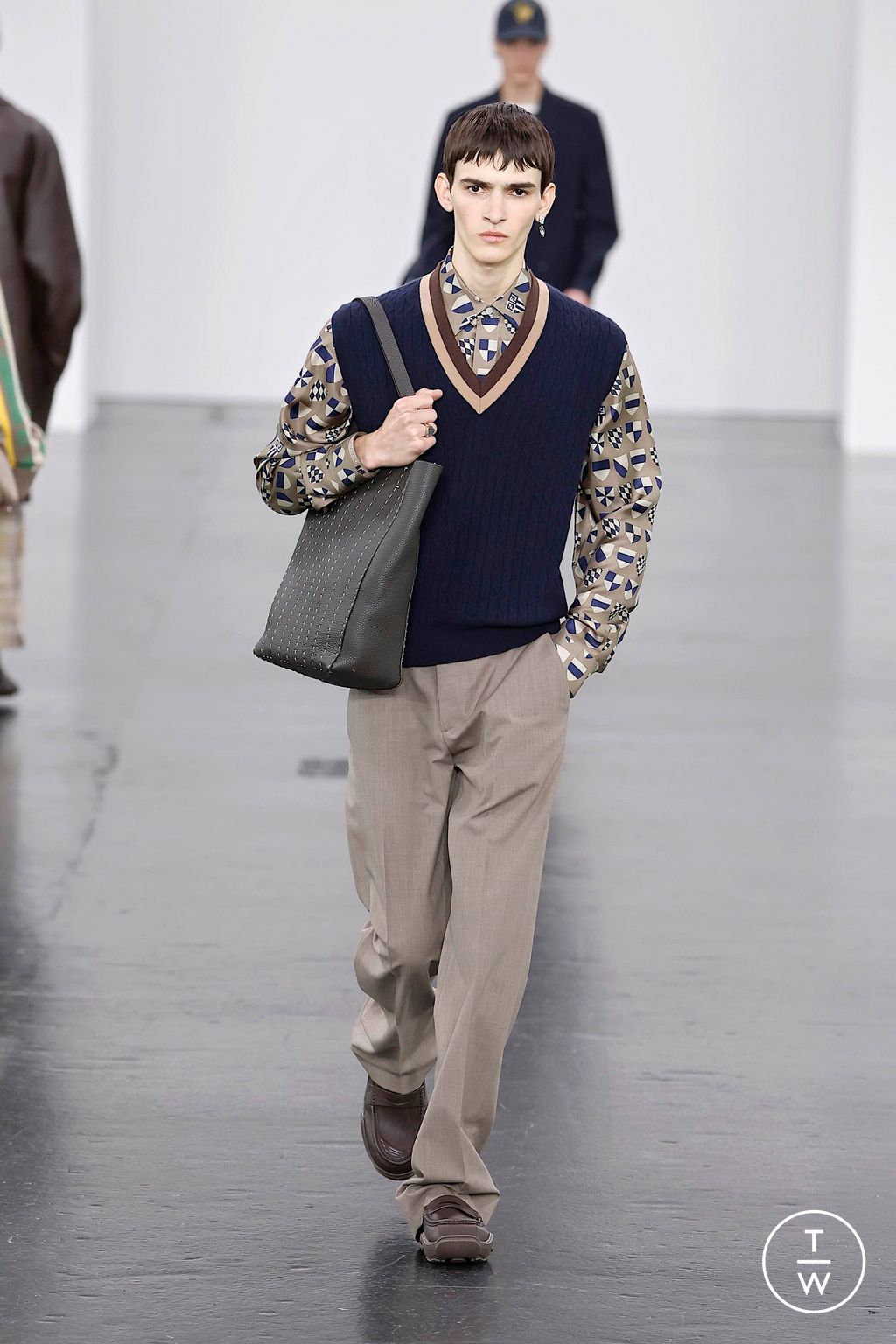 Fashion Week Milan Spring-Summer 2025 look 28 from the Fendi collection menswear