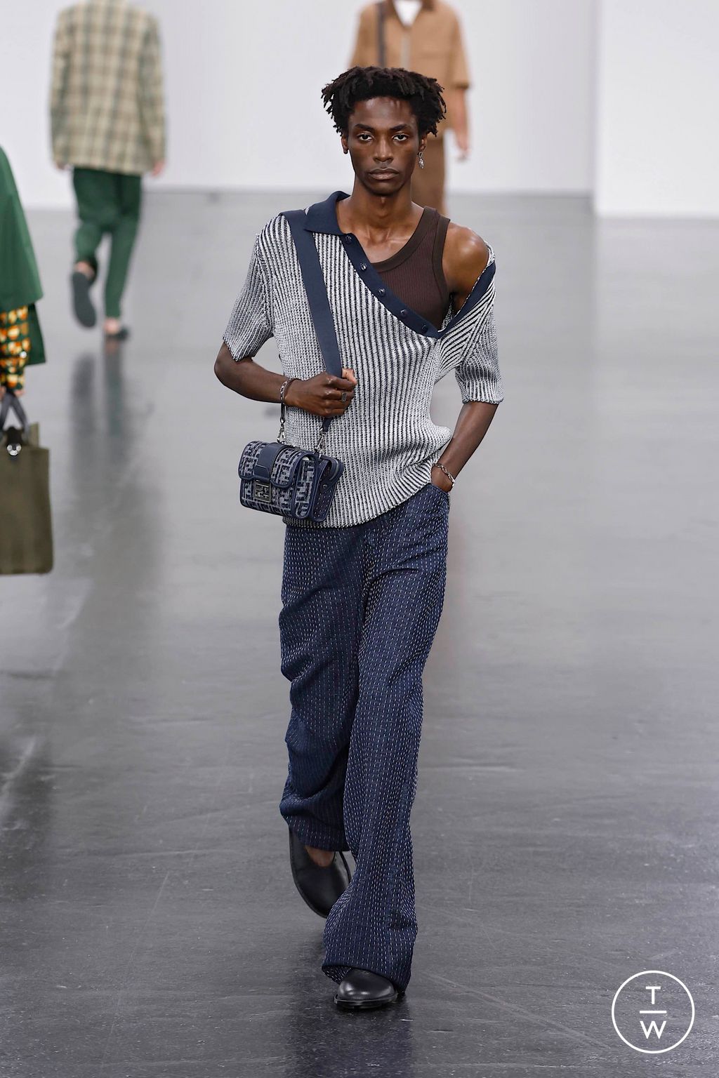 Fashion Week Milan Spring-Summer 2025 look 30 from the Fendi collection menswear