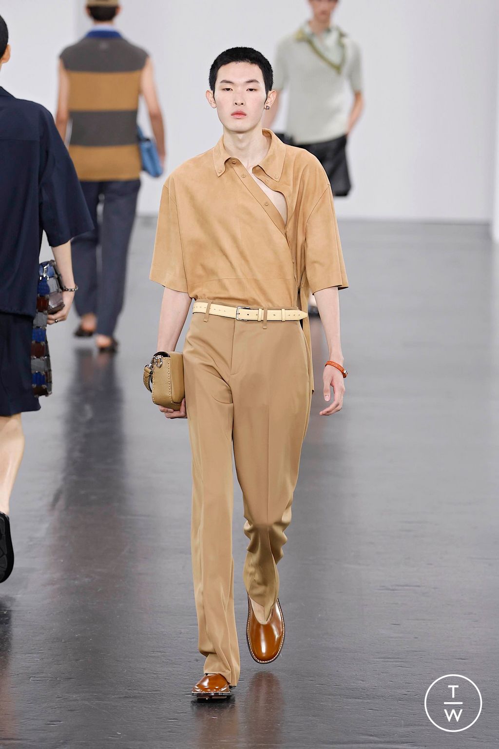 Fashion Week Milan Spring-Summer 2025 look 35 de la collection Fendi menswear