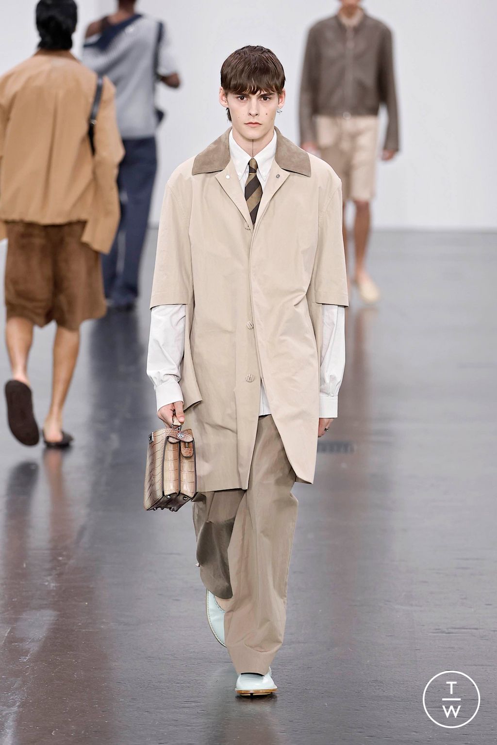 Fashion Week Milan Spring-Summer 2025 look 41 from the Fendi collection 男装