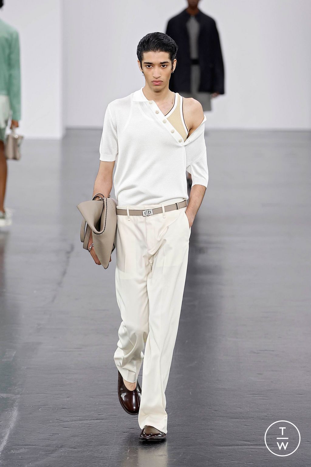 Fashion Week Milan Spring-Summer 2025 look 48 from the Fendi collection 男装