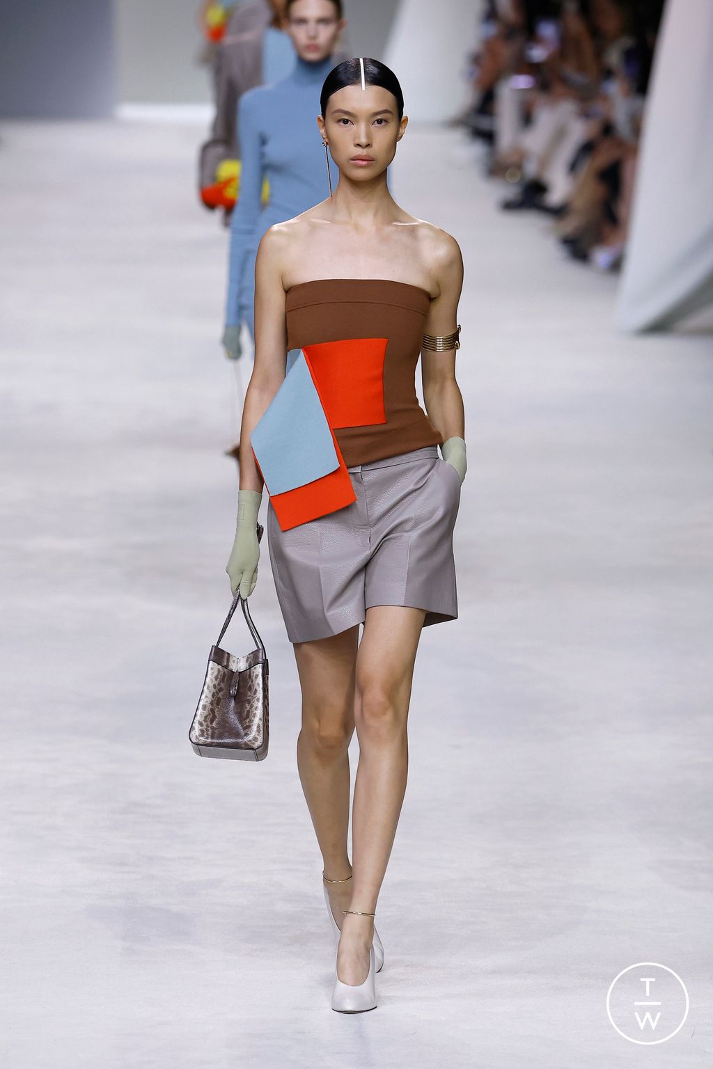 Fashion Week Milan Spring/Summer 2024 look 3 from the Fendi collection 女装