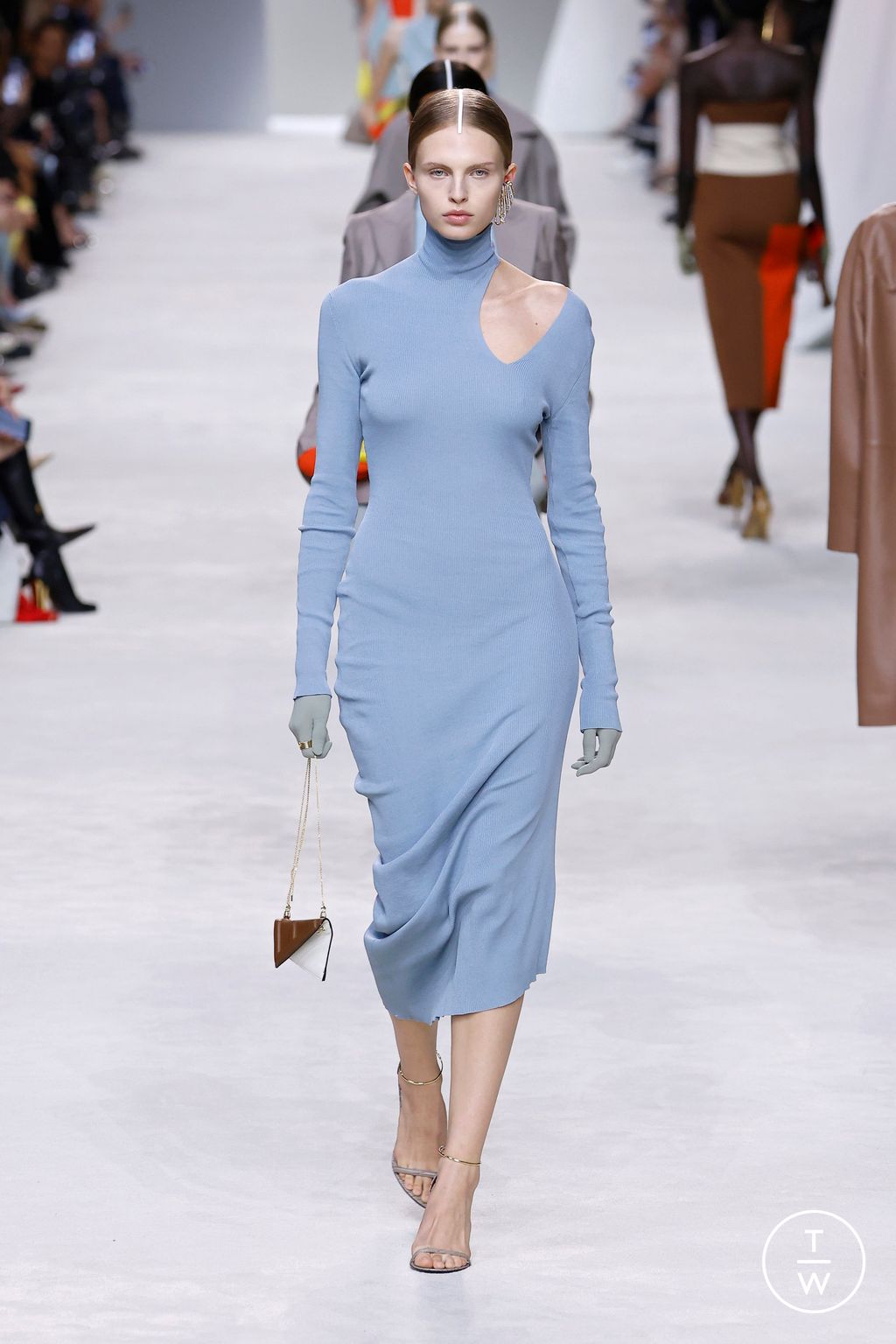 Fashion Week Milan Spring/Summer 2024 look 4 from the Fendi collection 女装