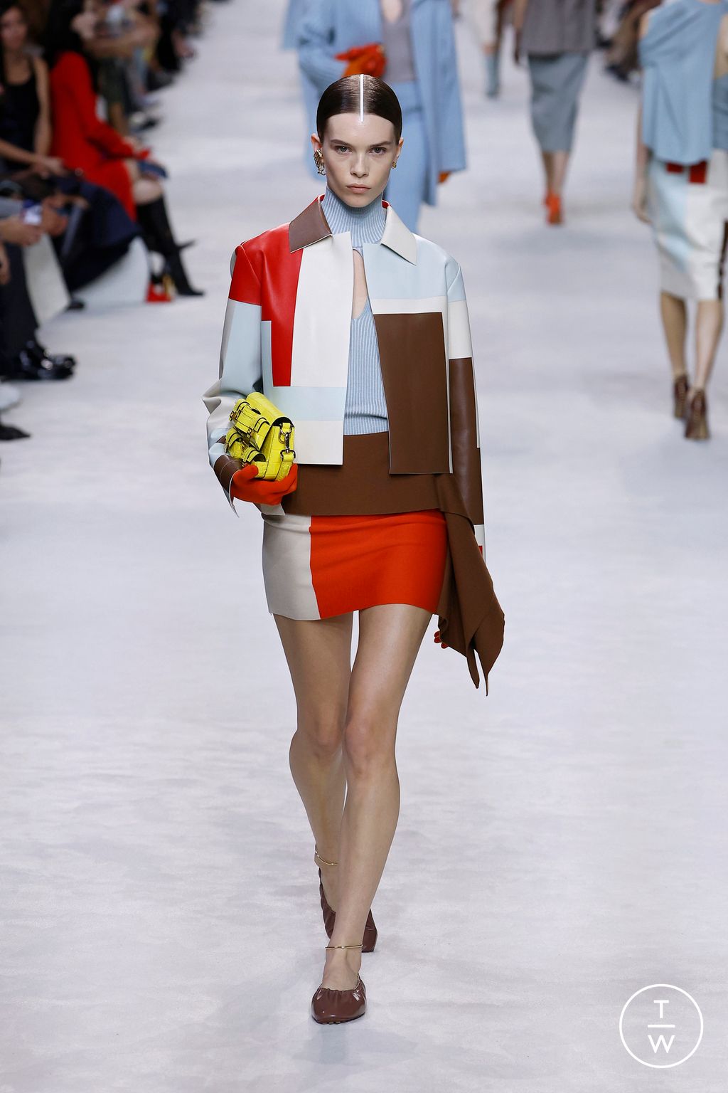 Fashion Week Milan Spring/Summer 2024 look 12 from the Fendi collection 女装