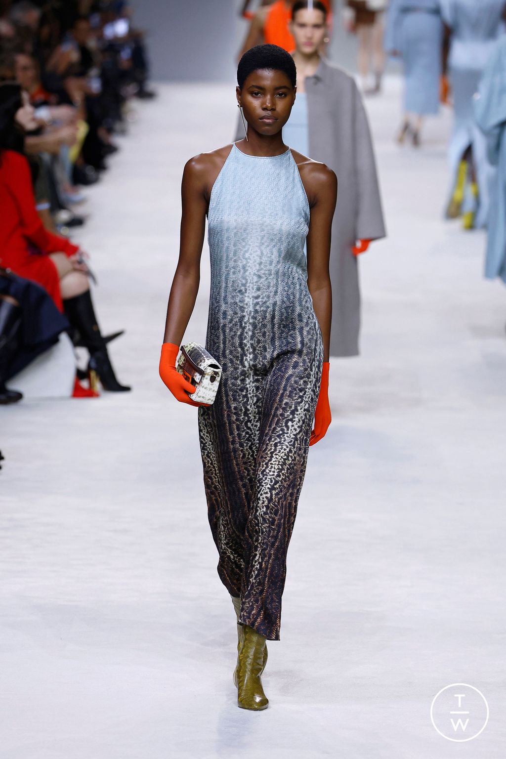 Fashion Week Milan Spring/Summer 2024 look 18 from the Fendi collection 女装