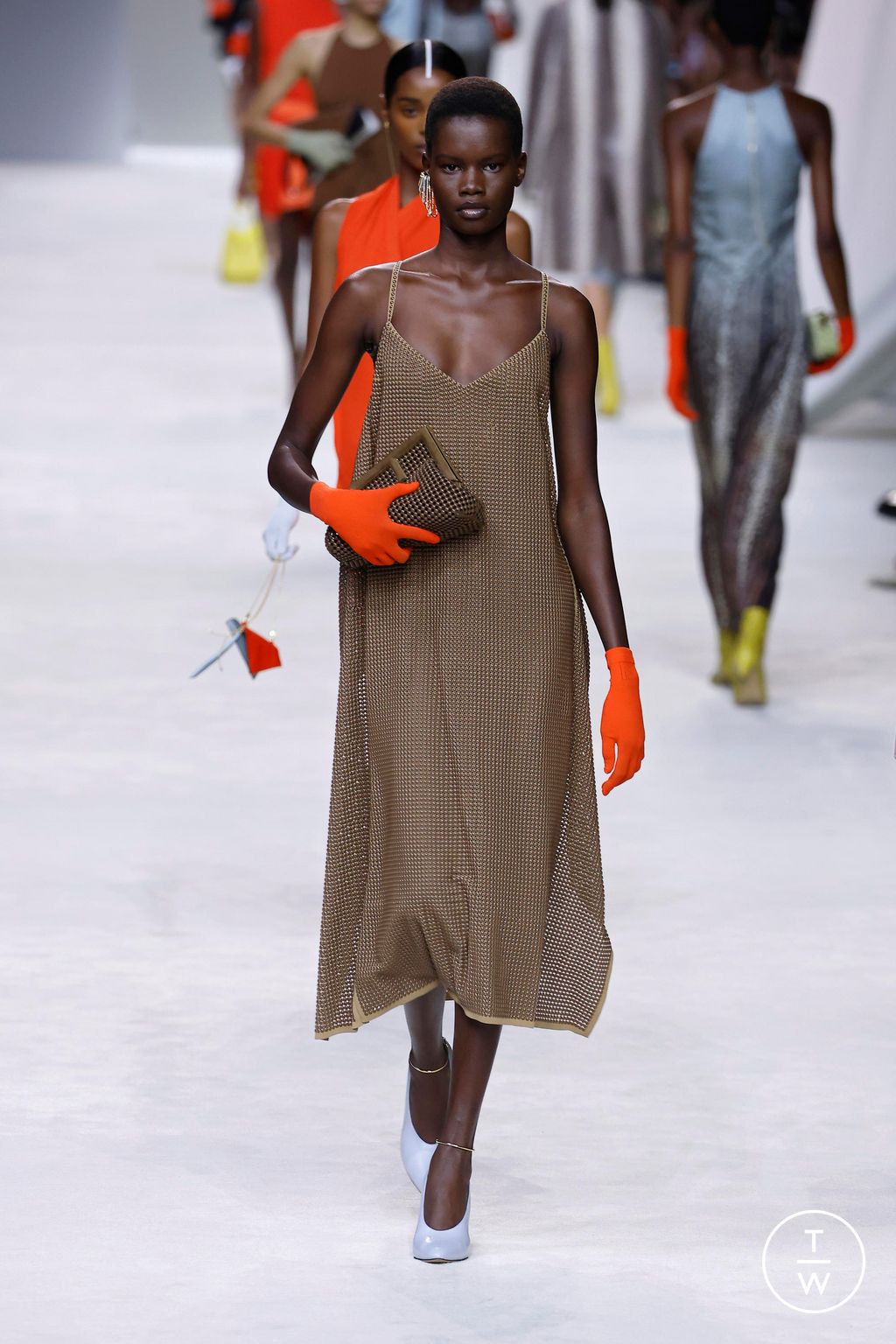 Fashion Week Milan Spring/Summer 2024 look 21 from the Fendi collection 女装