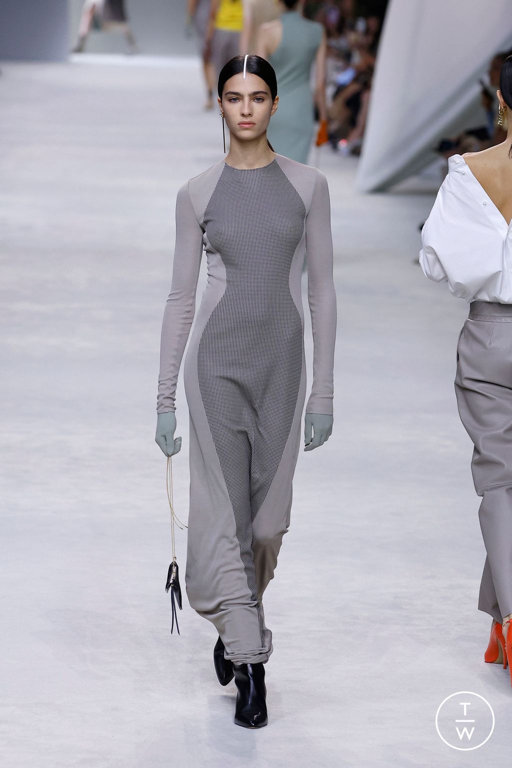 Fashion Week Milan Spring/Summer 2024 look 50 from the Fendi collection womenswear