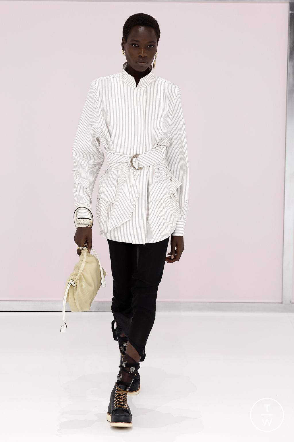 Fashion Week Milan Spring/Summer 2025 look 5 from the Fendi collection 女装