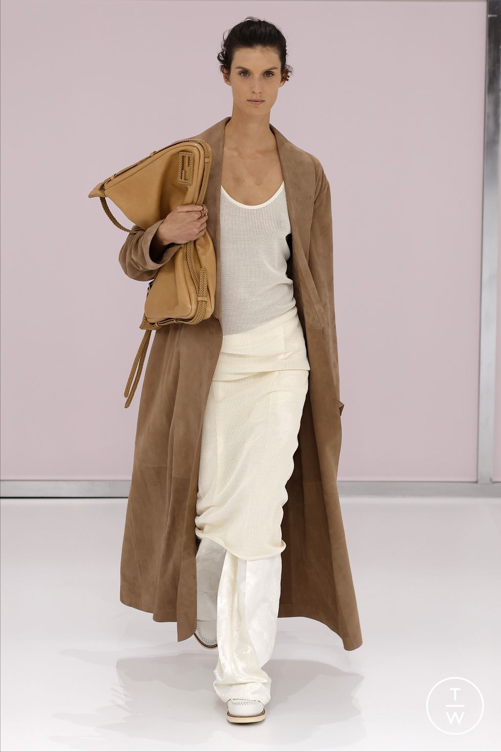 Fashion Week Milan Spring/Summer 2025 look 25 from the Fendi collection 女装