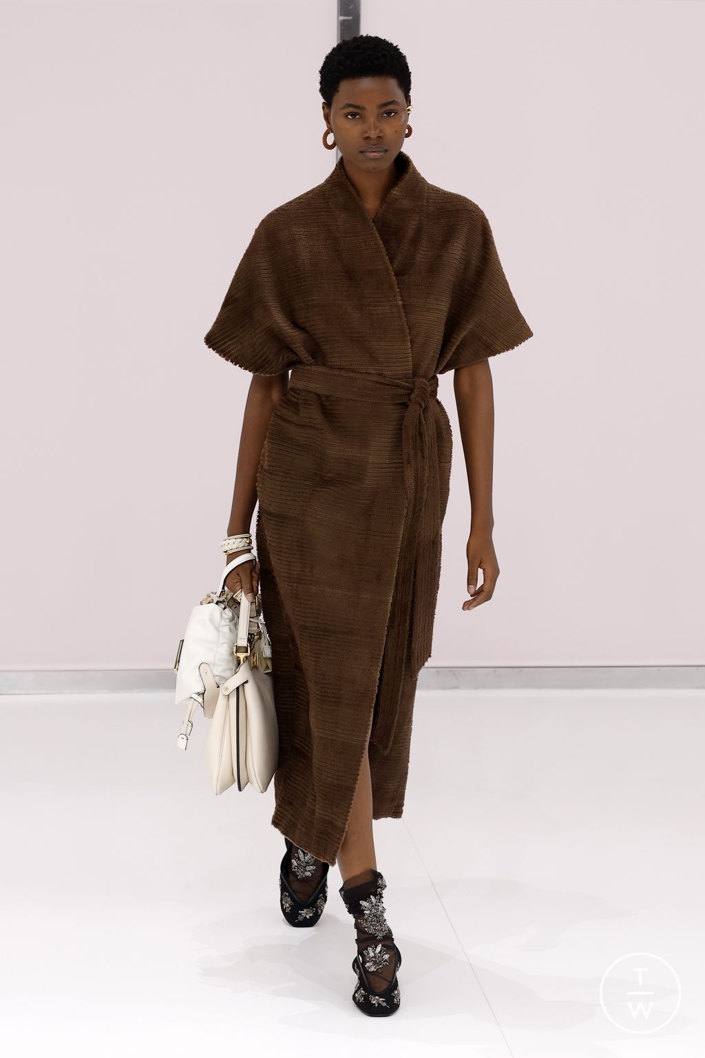 Fashion Week Milan Spring/Summer 2025 look 31 from the Fendi collection 女装