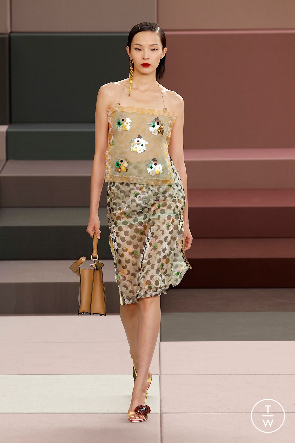Fashion Week Milan Spring/Summer 2026 look 76 from the Fendi collection 女装