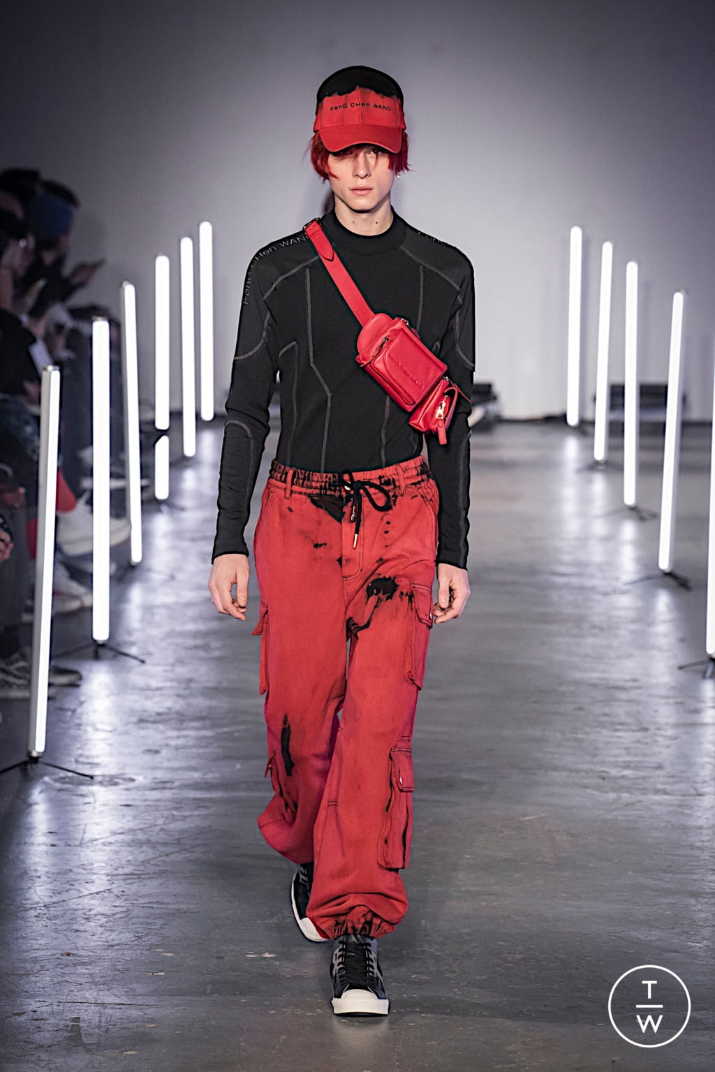Fashion Week London Fall/Winter 2020 look 30 from the Feng Chen Wang collection menswear