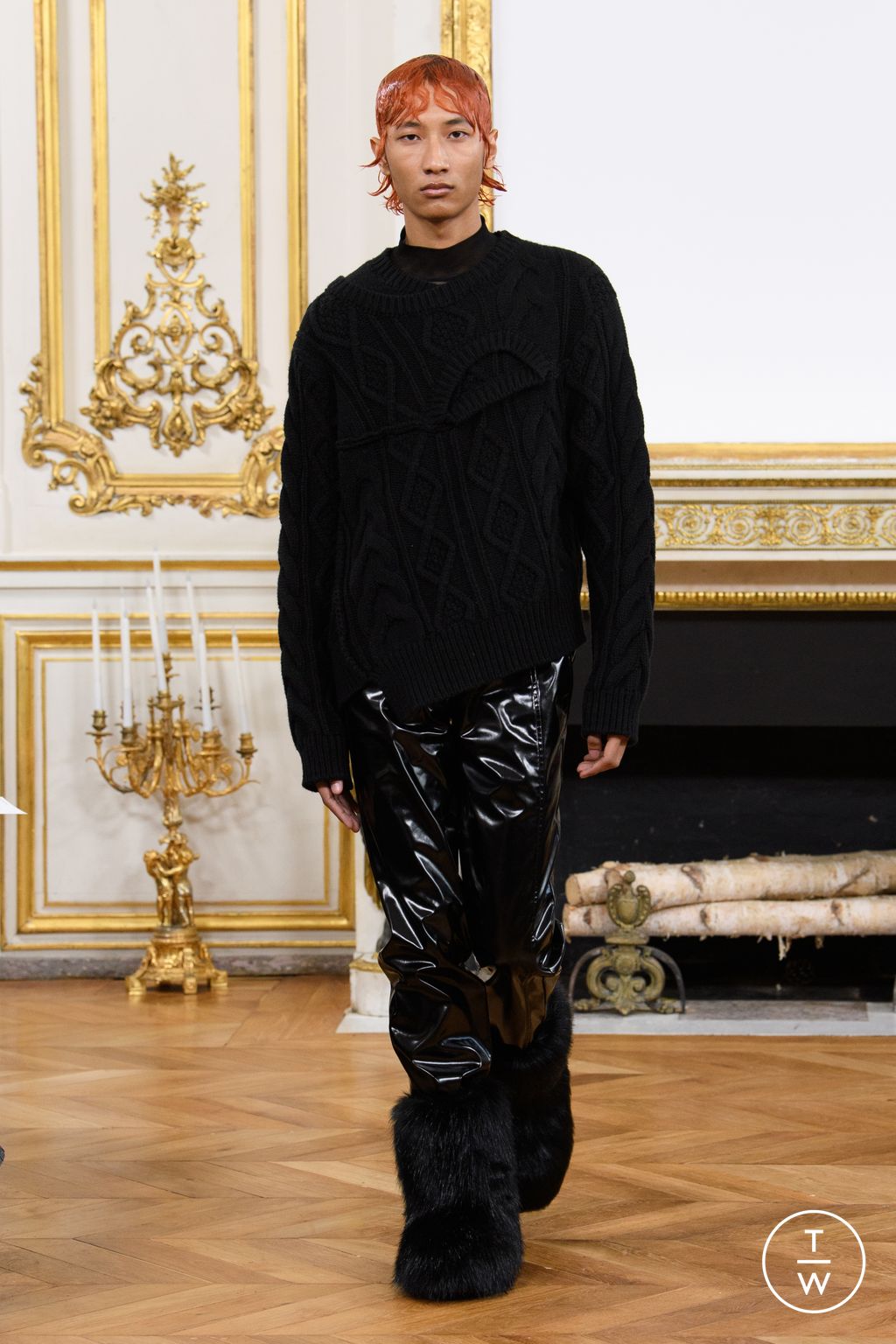 Fashion Week Paris Fall/Winter 2023 look 14 from the Feng Chen Wang collection menswear