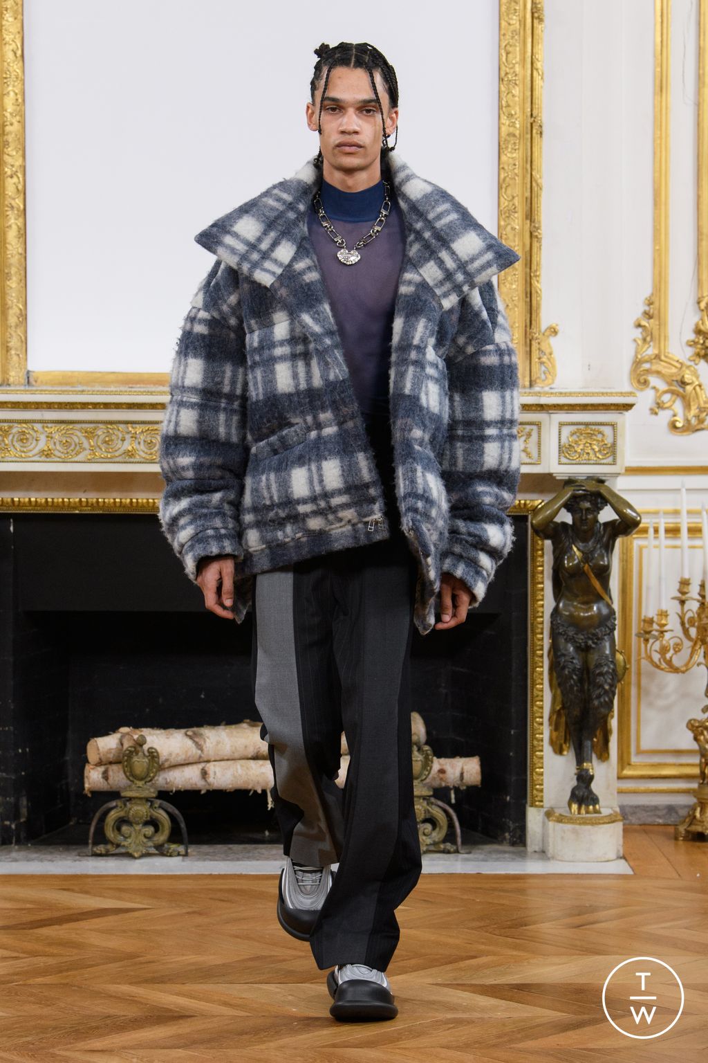 Fashion Week Paris Fall/Winter 2023 look 18 de la collection Feng Chen Wang menswear