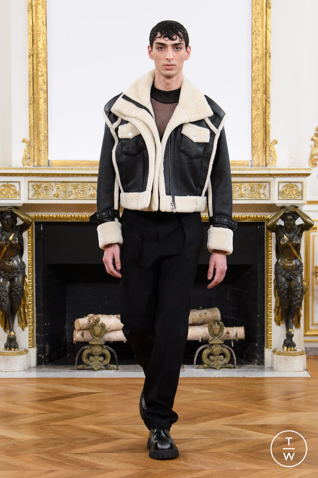 Fashion Week Paris Fall/Winter 2023 look 30 from the Feng Chen Wang collection menswear