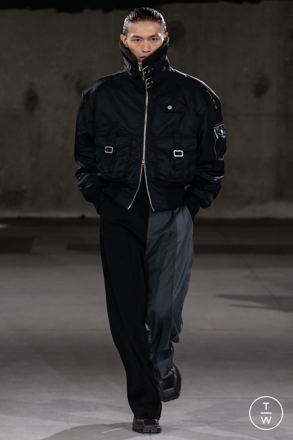 Fashion Week Paris Fall/Winter 2024 look 36 from the Feng Chen Wang collection menswear