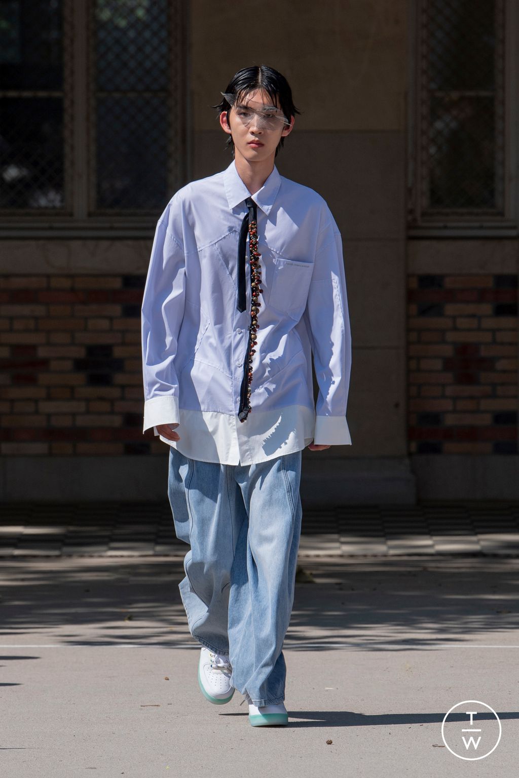 Fashion Week Paris Spring/Summer 2024 look 9 from the Feng Chen Wang collection menswear