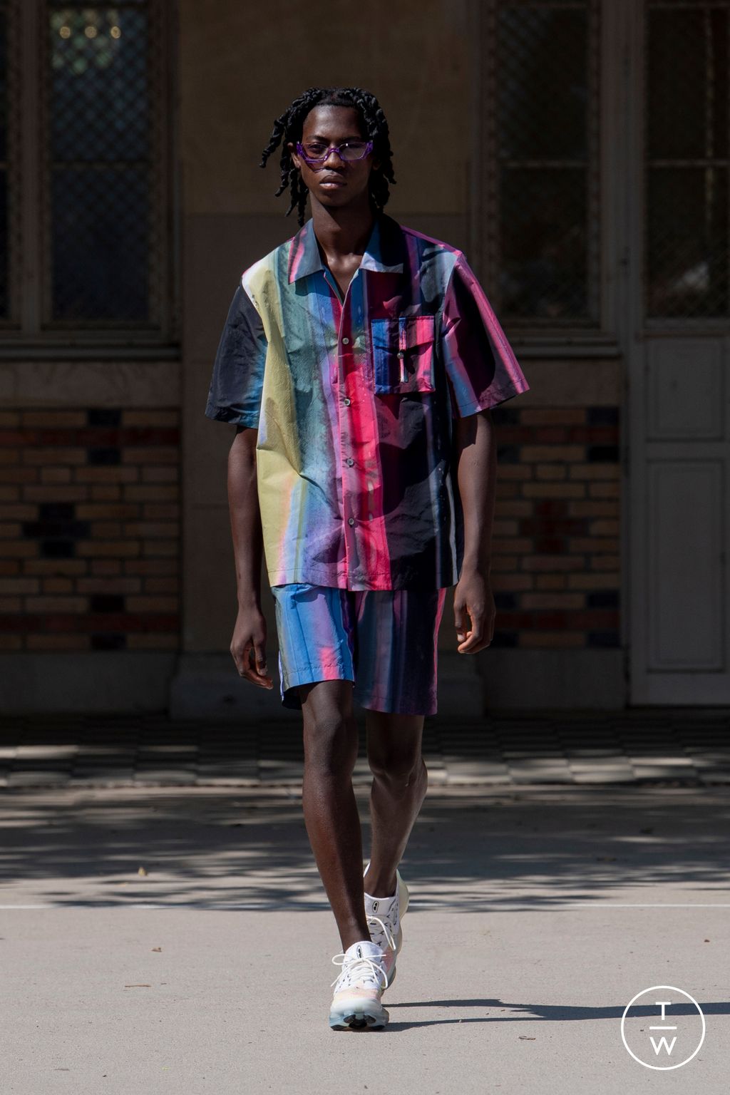 Fashion Week Paris Spring/Summer 2024 look 26 from the Feng Chen Wang collection menswear