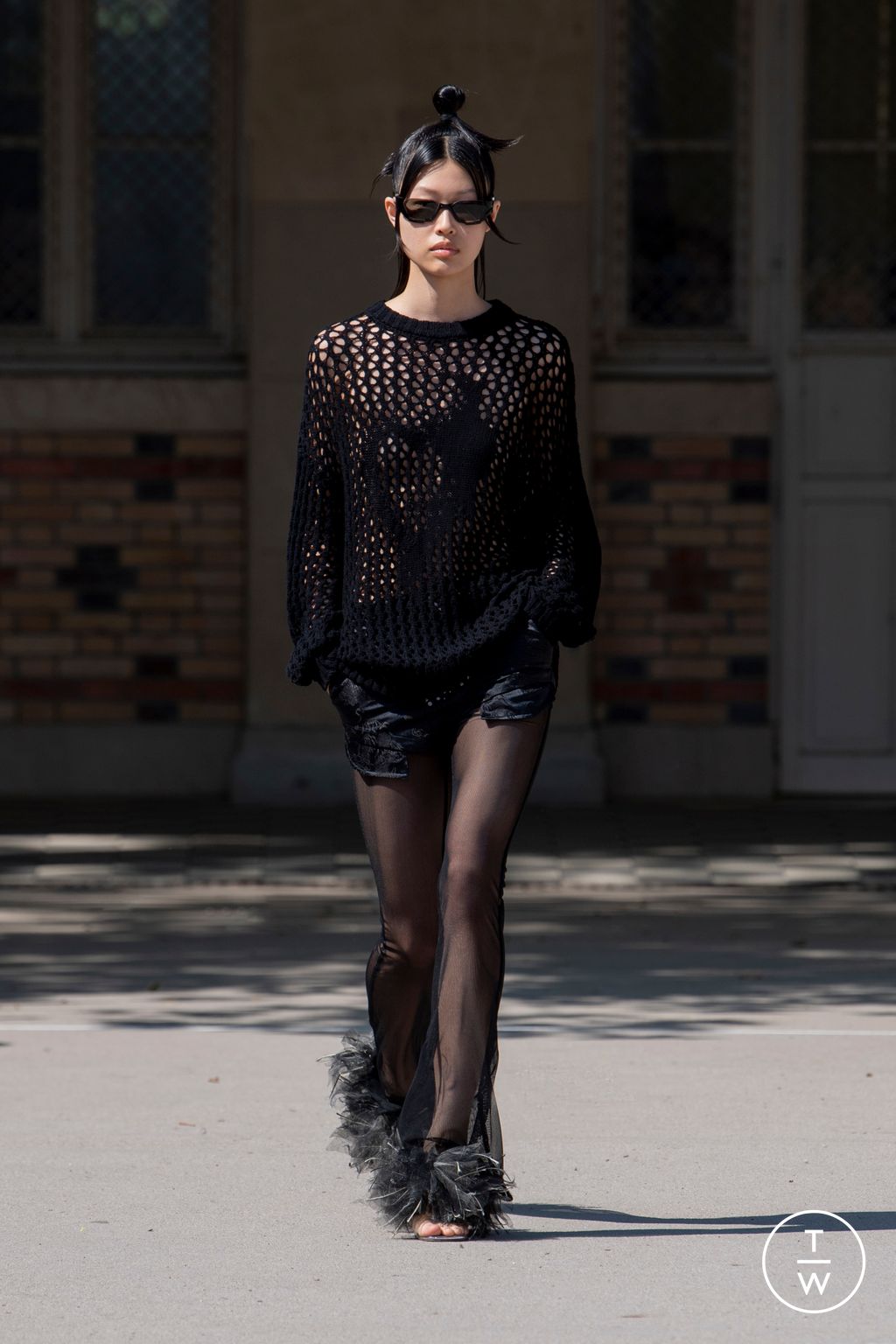 Fashion Week Paris Spring/Summer 2024 look 34 from the Feng Chen Wang collection menswear