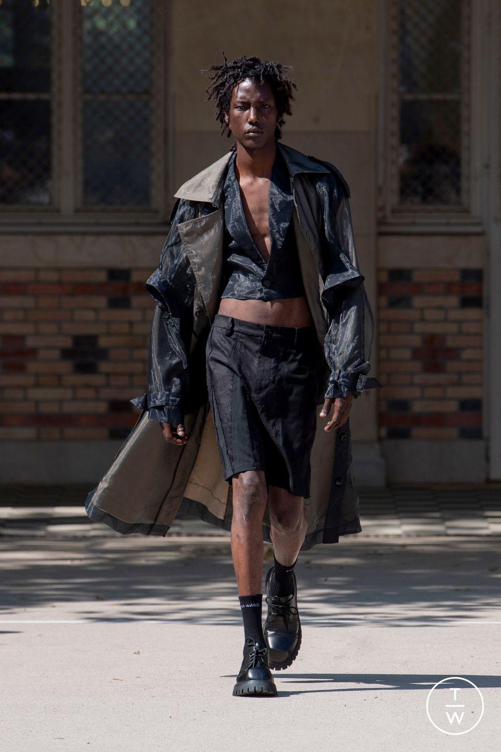 Fashion Week Paris Spring/Summer 2024 look 37 from the Feng Chen Wang collection menswear