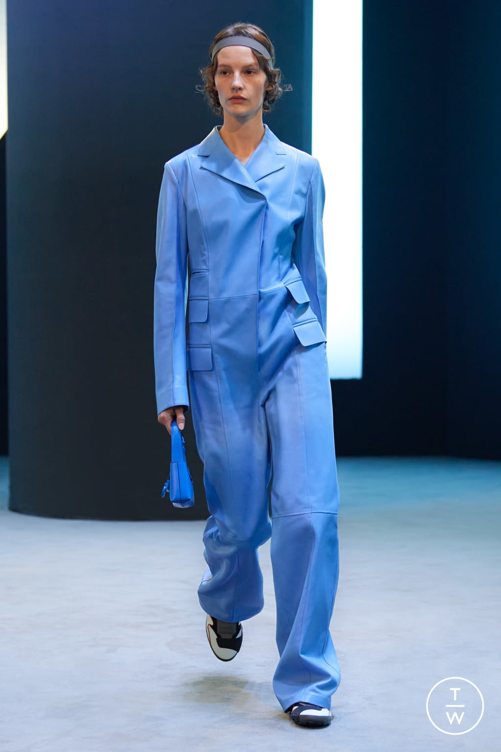 Fashion Week Milan Fall/Winter 2021 look 25 from the Ferragamo collection 女装