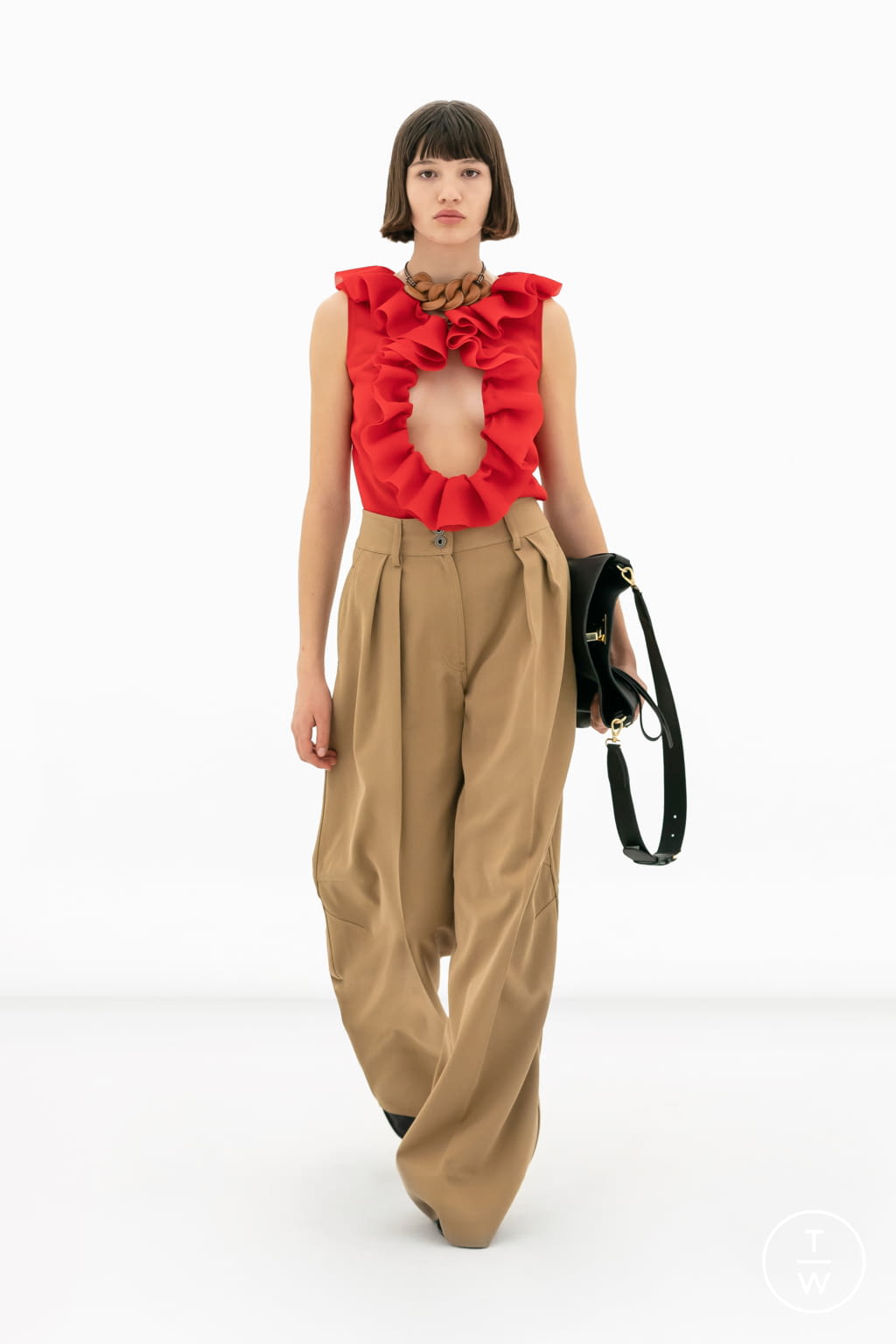 Fashion Week Milan Fall/Winter 2022 look 3 de la collection Ferragamo womenswear