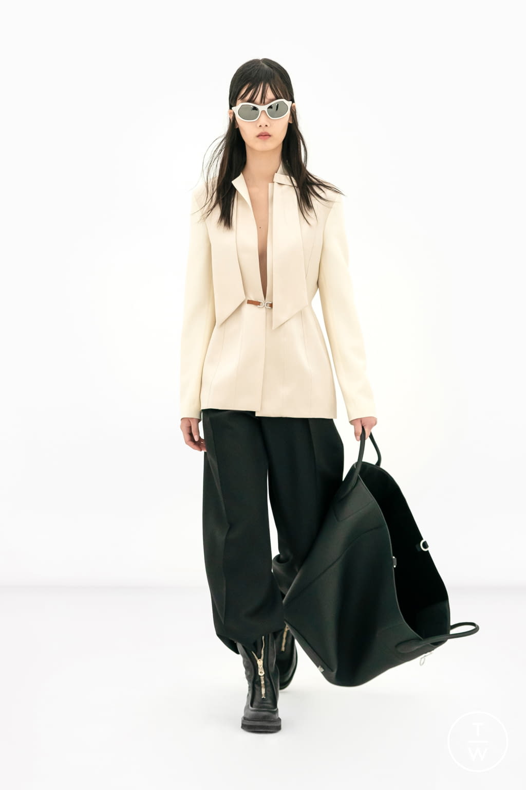 Fashion Week Milan Fall/Winter 2022 look 5 de la collection Ferragamo womenswear