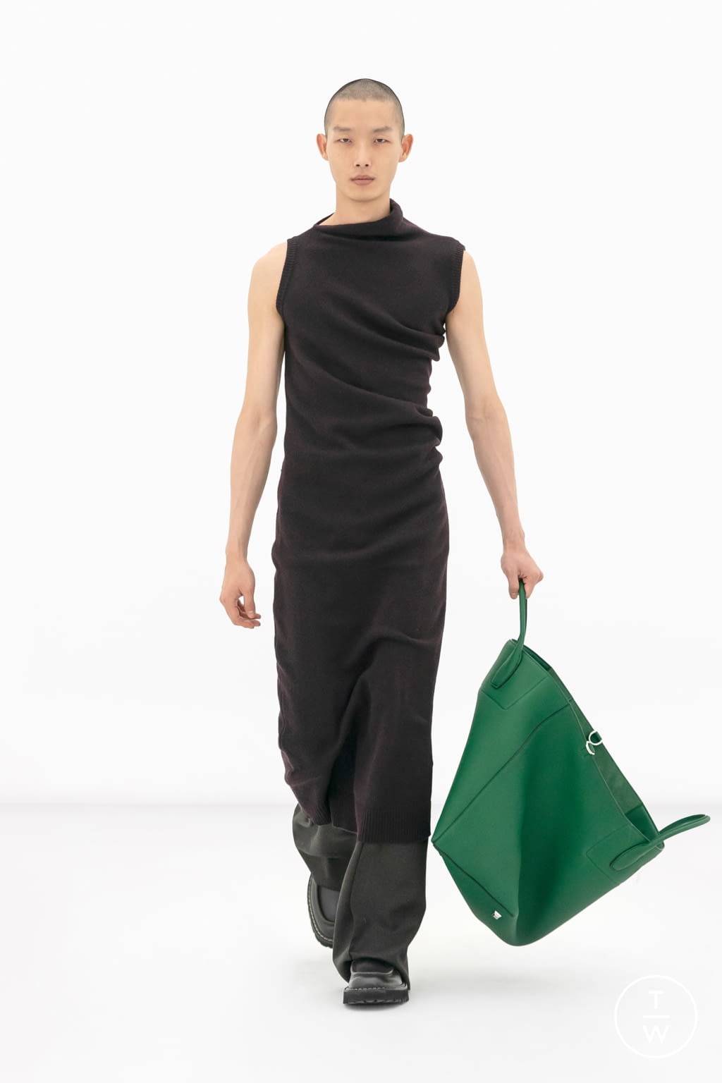 Fashion Week Milan Fall/Winter 2022 look 6 de la collection Ferragamo womenswear