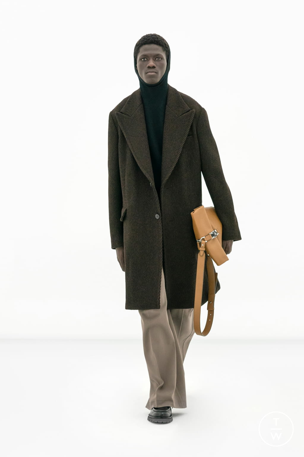 Fashion Week Milan Fall/Winter 2022 look 7 from the Ferragamo collection 女装