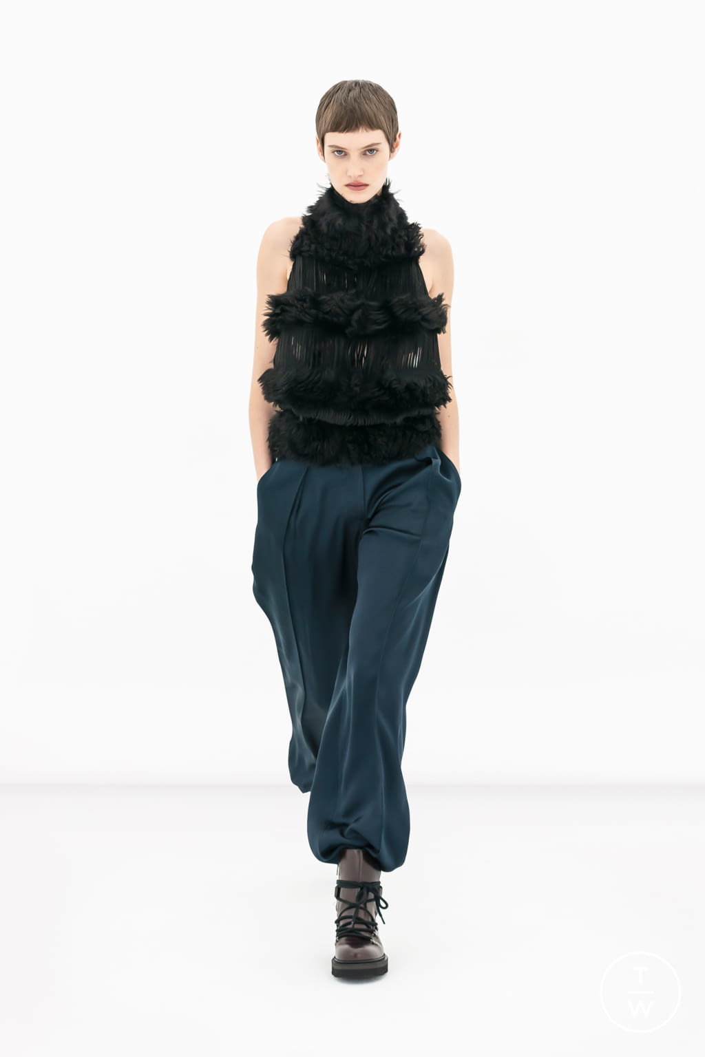 Fashion Week Milan Fall/Winter 2022 look 33 from the Ferragamo collection womenswear